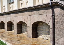 Сравнение травертина, мрамора и гранита